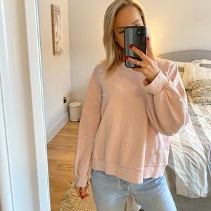 Light pink sweater with pearls